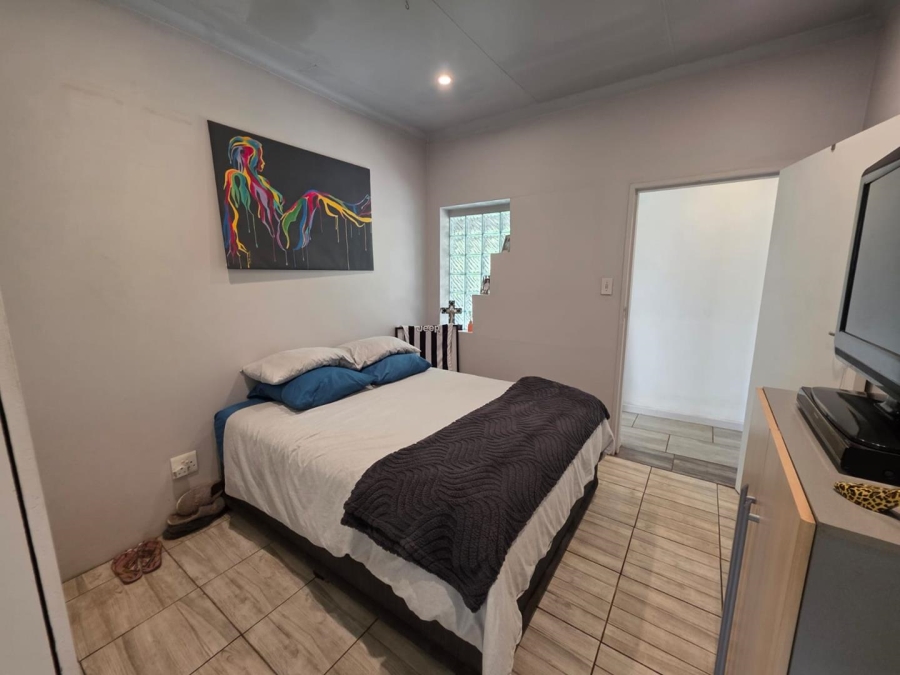 6 Bedroom Property for Sale in Heuwelsig Free State